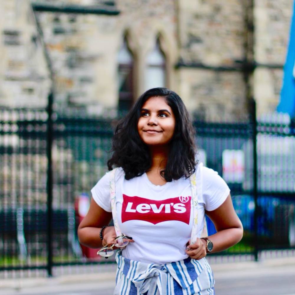 Meet your Posher, Manousha